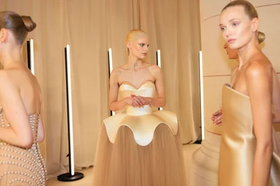 Look 25